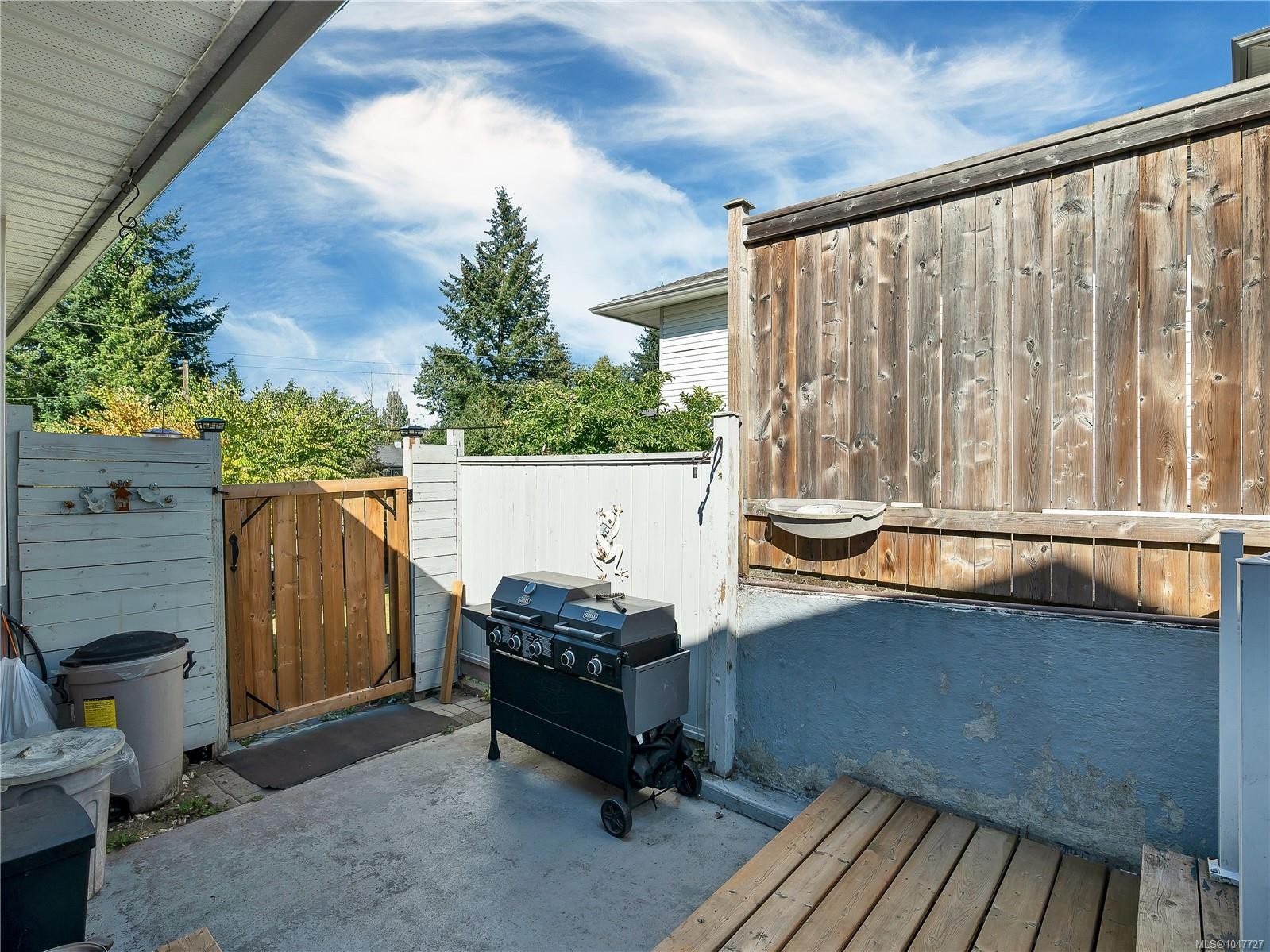 825 Pinecrest Rd, Campbell River, BC