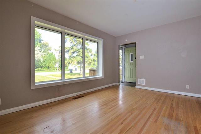 53 Harmon Ave, Winnipeg, MB