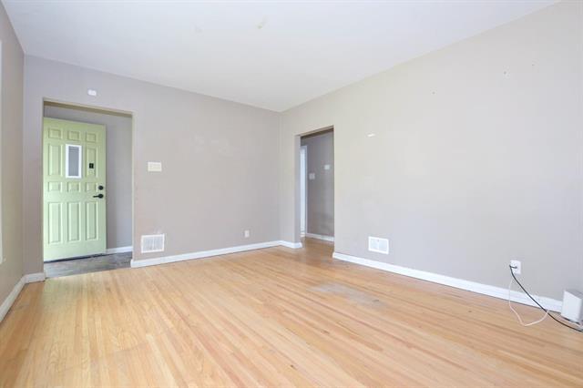 53 Harmon Ave, Winnipeg, MB