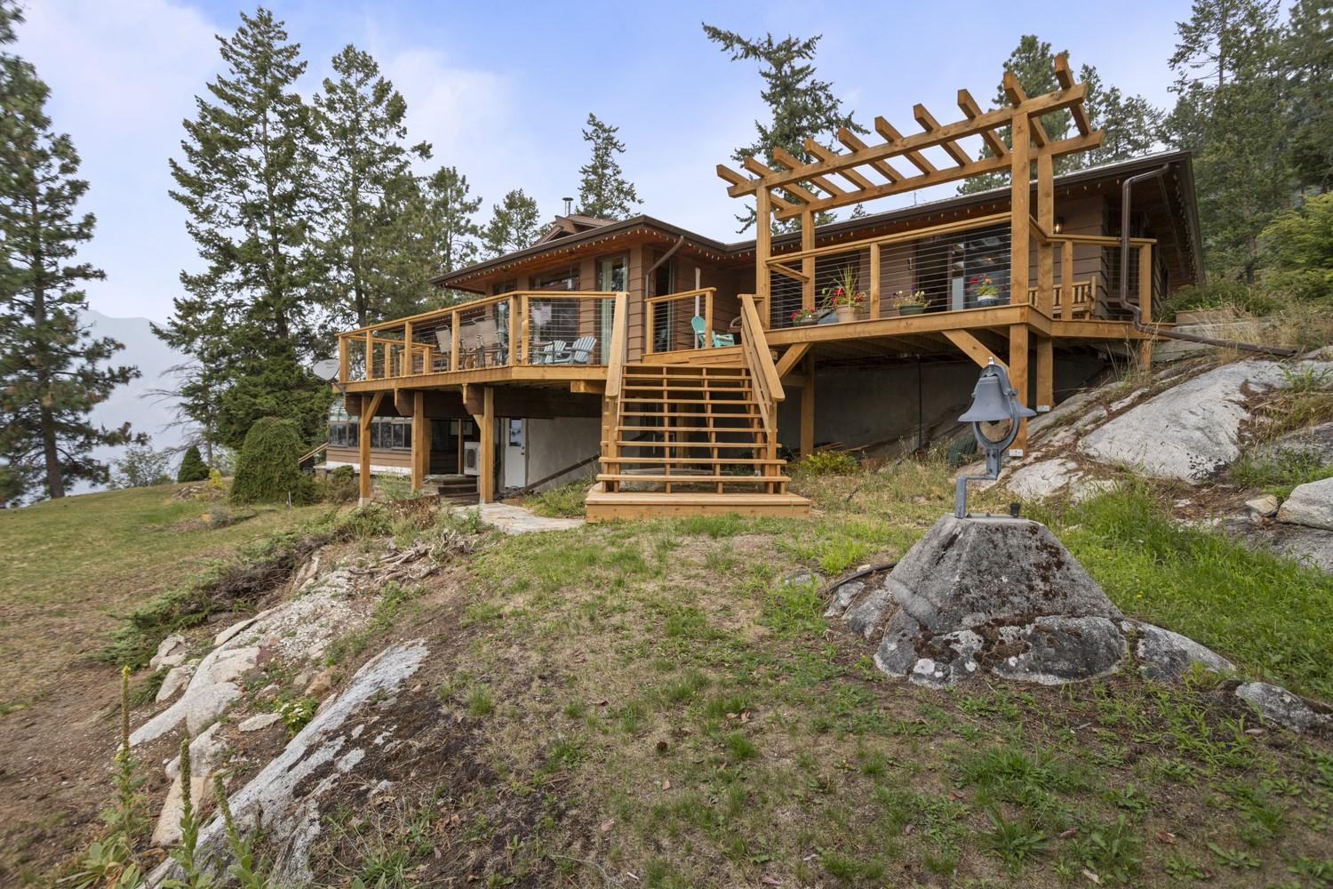 9813 3A Highway, Twin Bays, BC