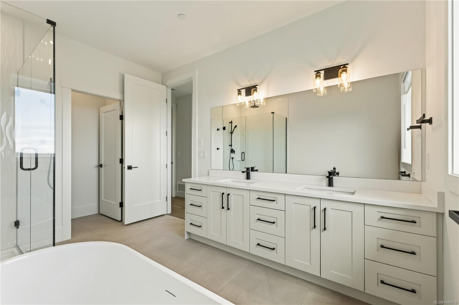 #103-2302 Arbot Rd, Nanaimo, BC