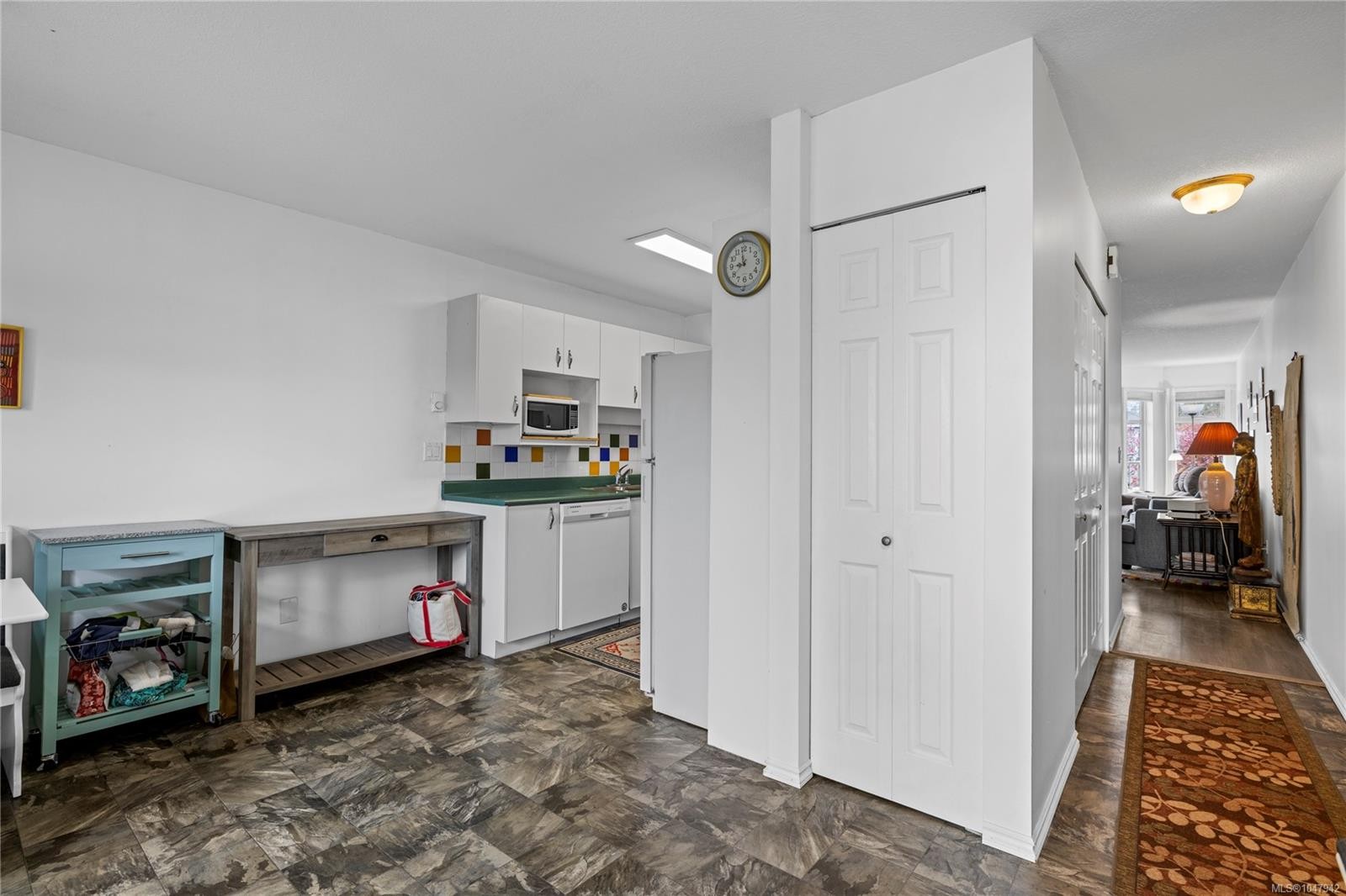#4-668 Beach Rd, Qualicum Beach, BC