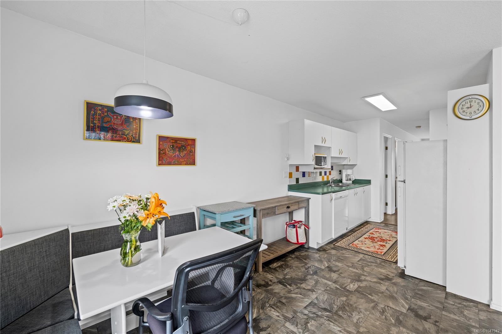 #4-668 Beach Rd, Qualicum Beach, BC