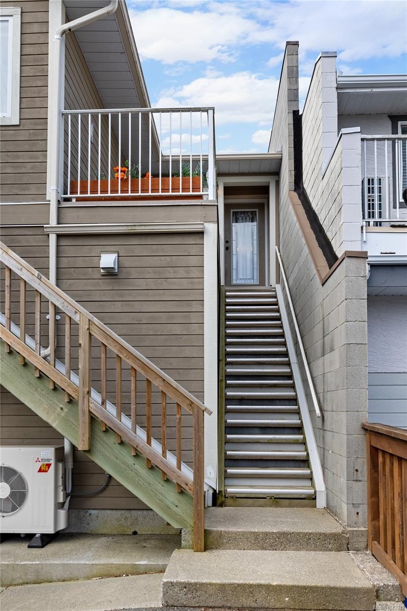 #4-668 Beach Rd, Qualicum Beach, BC