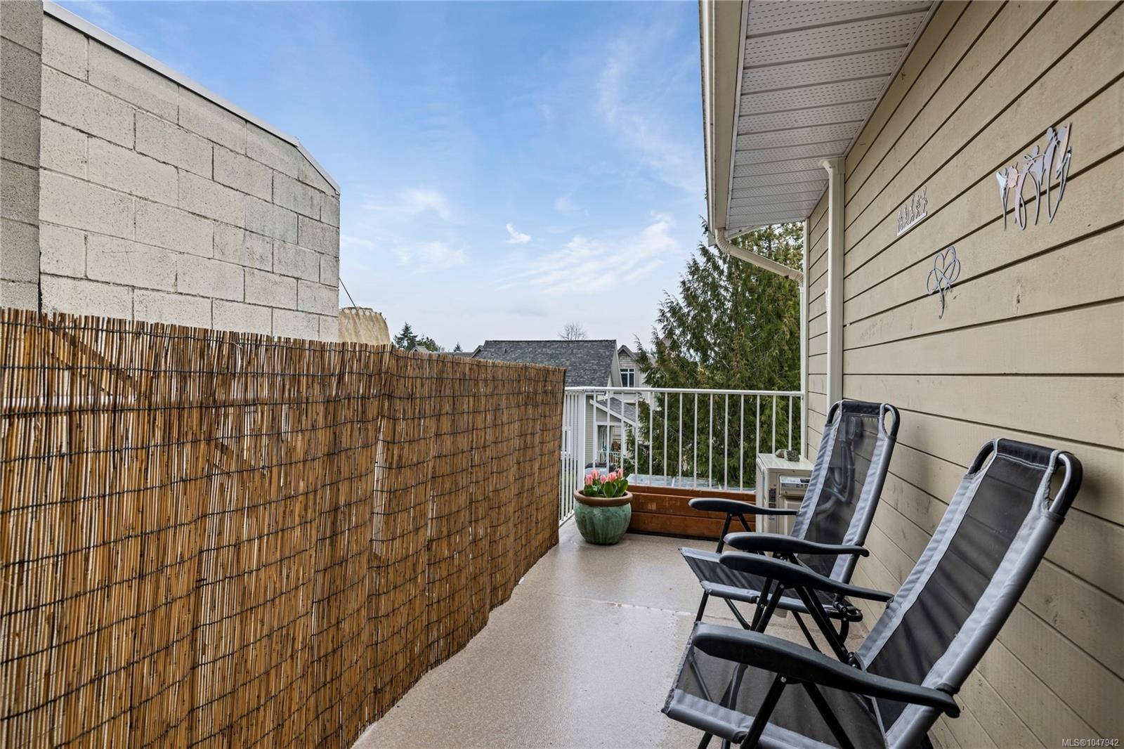 #4-668 Beach Rd, Qualicum Beach, BC