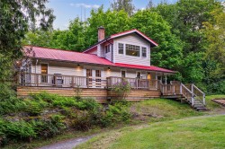 294/296 Becher Bay Rd Sooke, BC V9Z 1B7