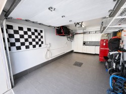 Garage - 