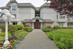 #203-1477 Yale St Oak Bay, BC V8S 4R3