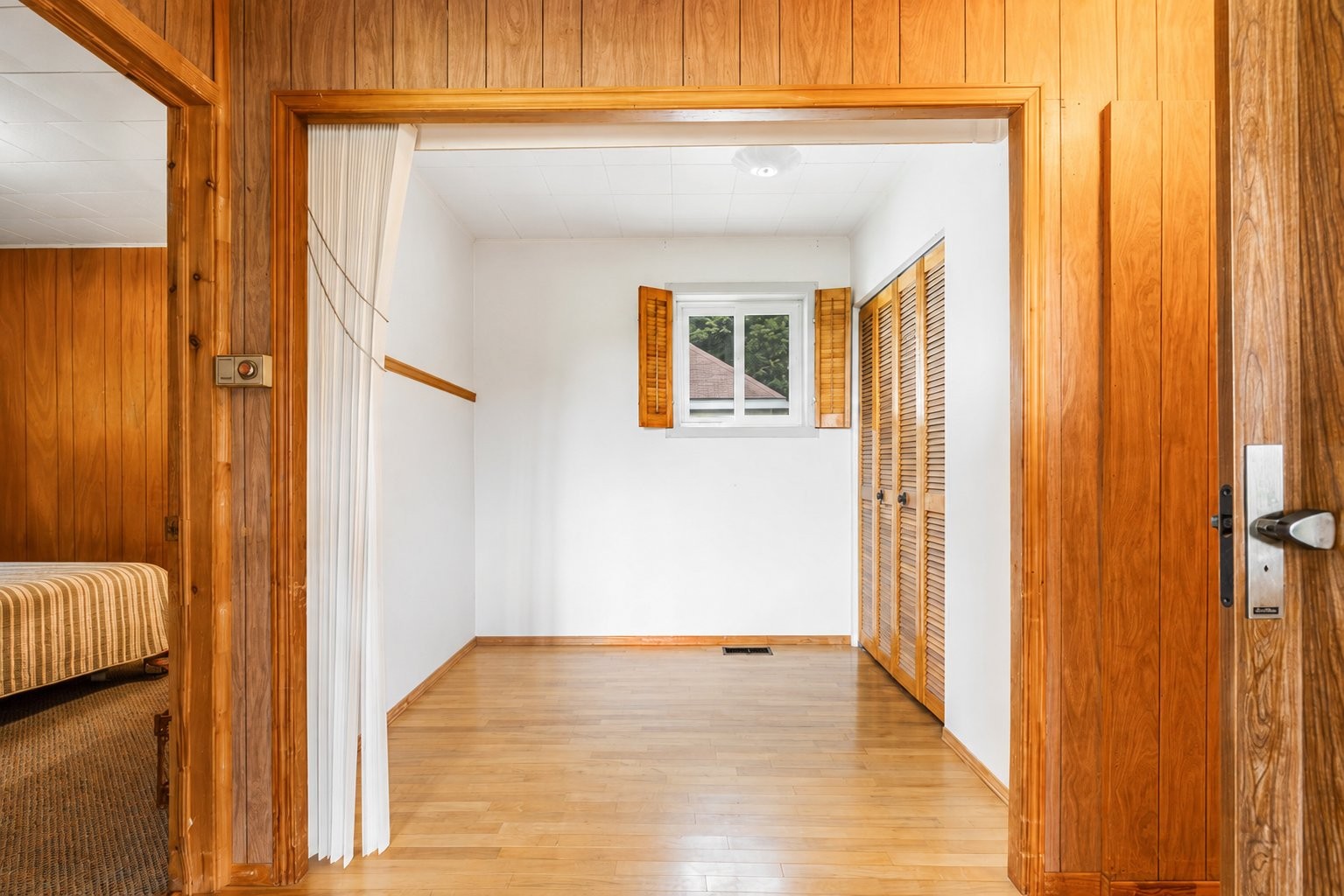 Office - 23 Ch. Brooks, Low, QC