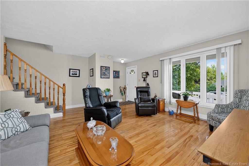 16 Briarlea Dr, Moncton, NB