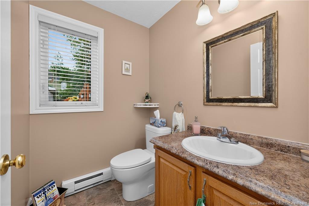 16 Briarlea Dr, Moncton, NB