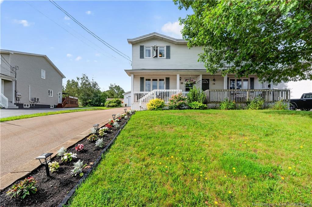 16 Briarlea Dr, Moncton, NB