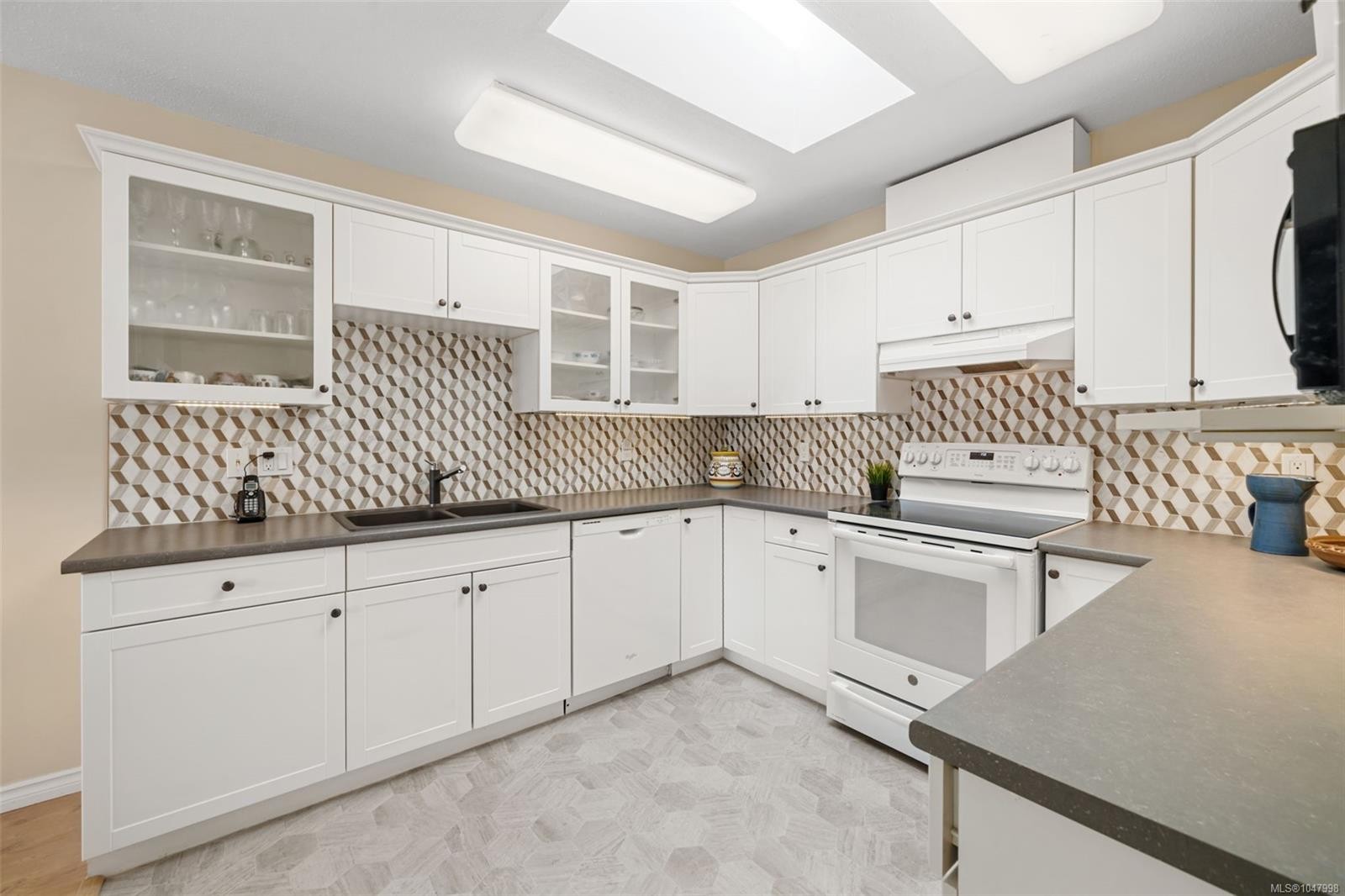 #403-275 First St, Duncan, BC