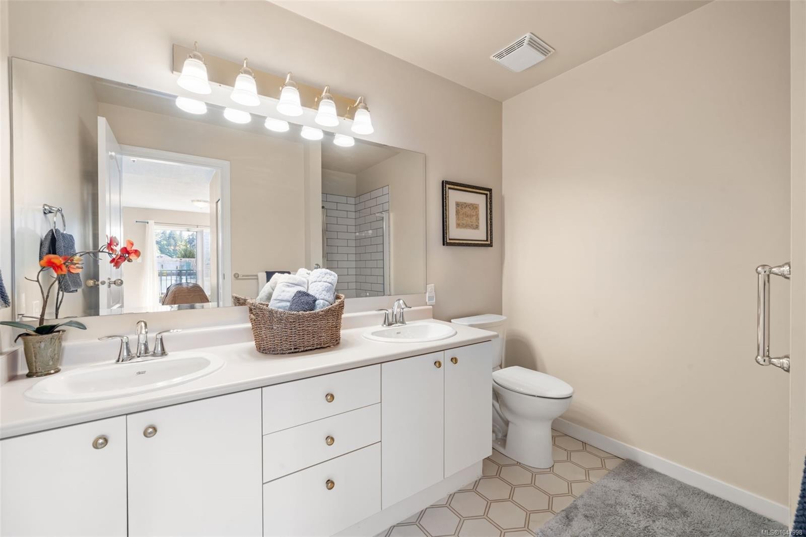 #403-275 First St, Duncan, BC