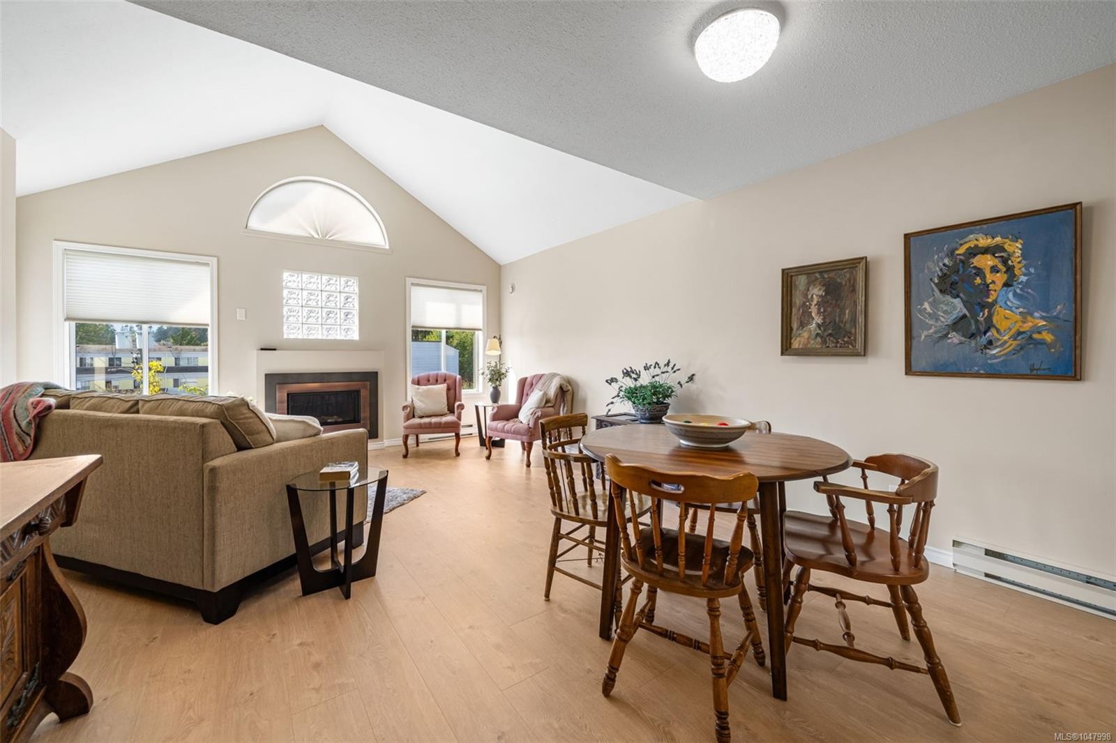 #403-275 First St, Duncan, BC