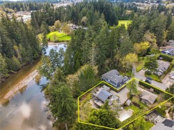 107 Parsons Rd View Royal, BC V9B 3J8