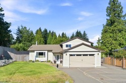 5579 Clipper Dr Nanaimo, BC V9T 5M7