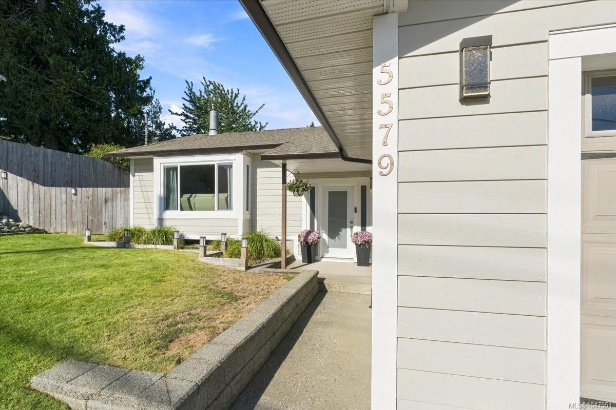 5579 Clipper Dr, Nanaimo, BC
