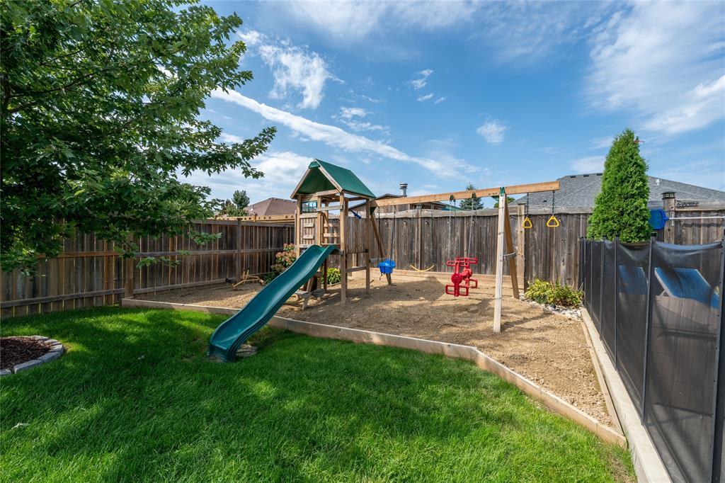3939 Arie Court, Plympton-Wyoming, ON