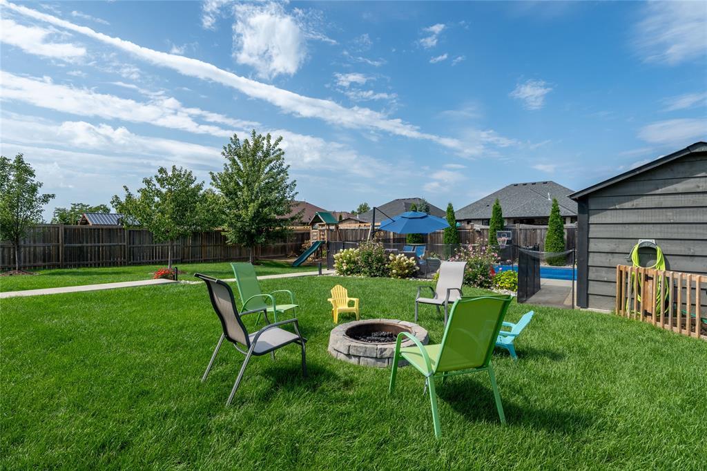 3939 Arie Court, Plympton-Wyoming, ON