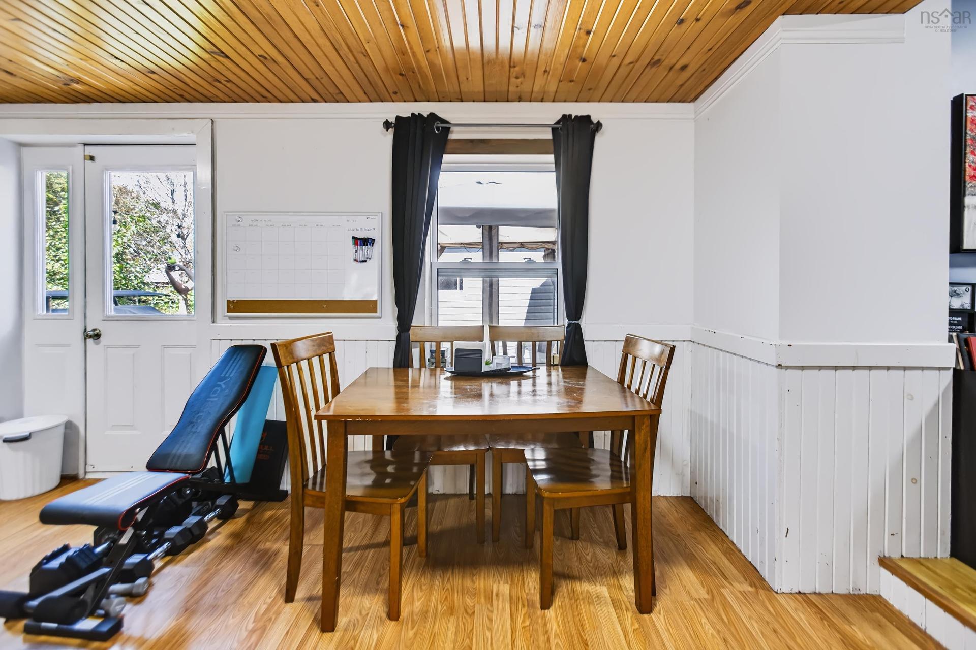 21 Victoria Street W, Amherst, NS