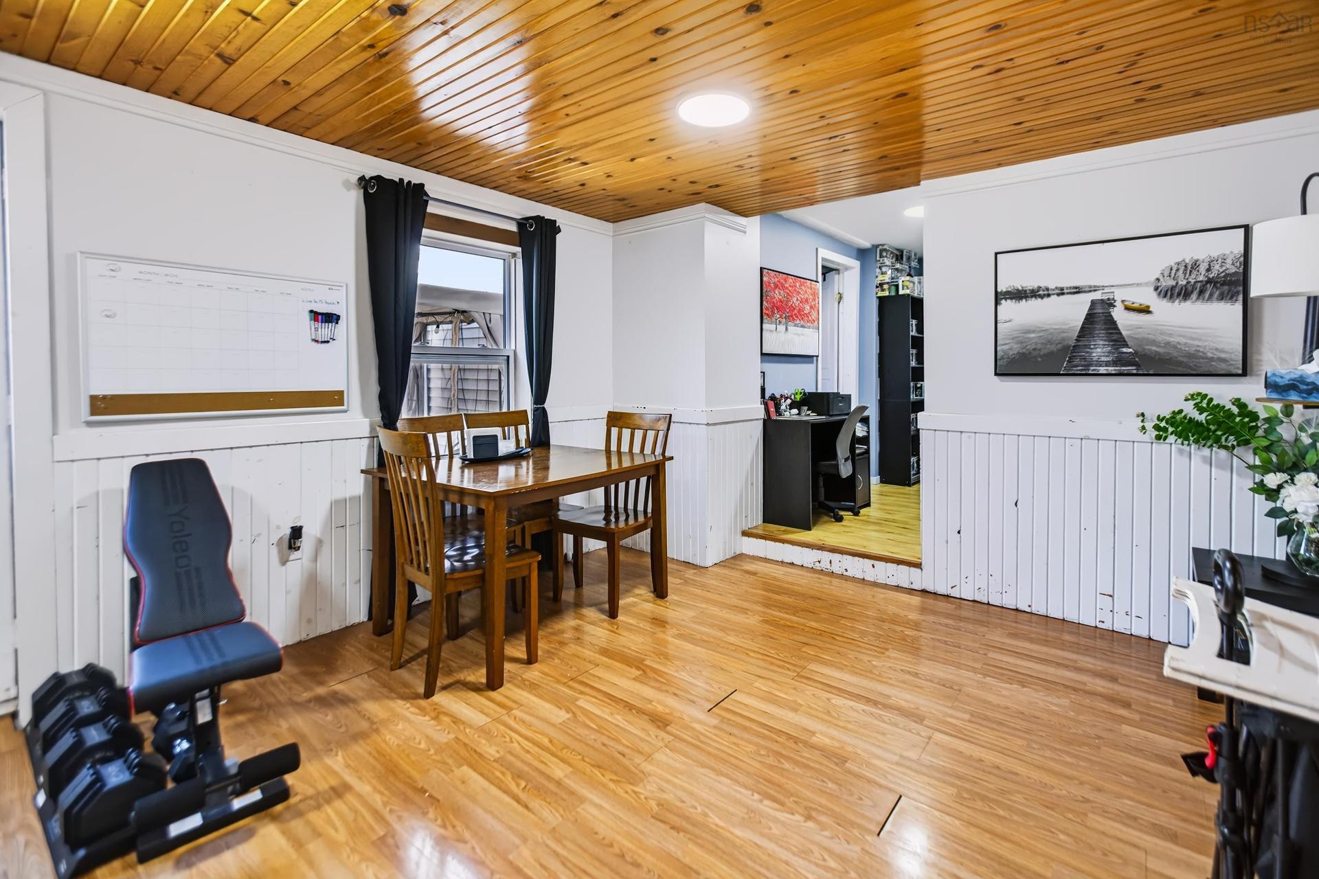 21 Victoria Street W, Amherst, NS