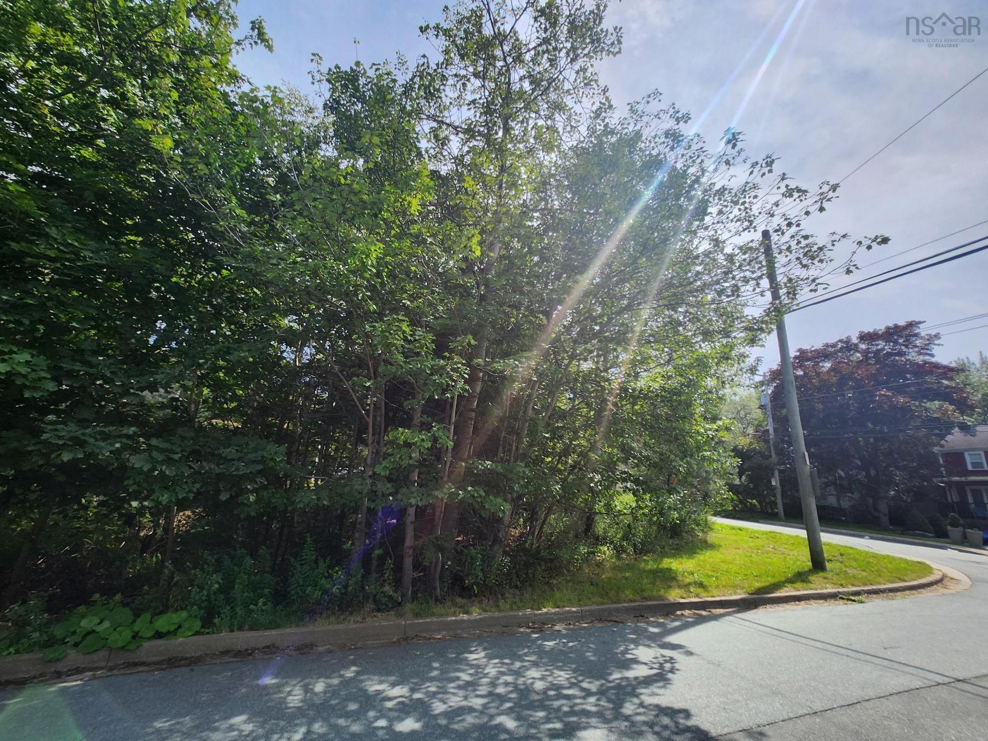 1 Pinehaven Drive, Halifax, NS