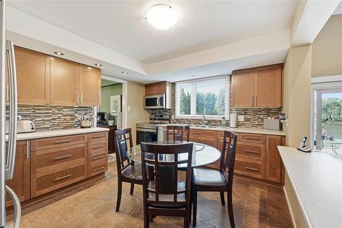 12 Seabrook Cove, Winnipeg, MB 