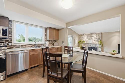 12 Seabrook Cove, Winnipeg, MB 