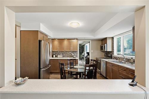 12 Seabrook Cove, Winnipeg, MB 