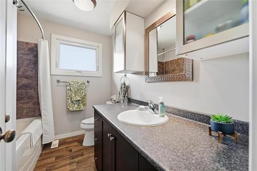 12 Seabrook Cove, Winnipeg, MB 