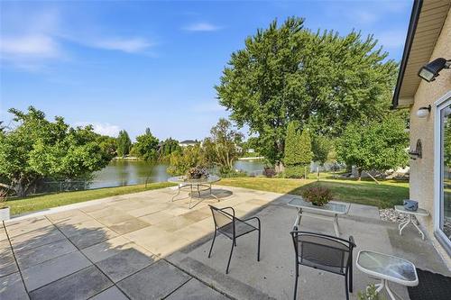 12 Seabrook Cove, Winnipeg, MB 