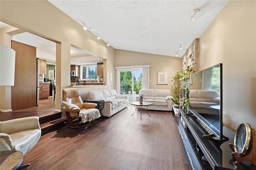 12 Seabrook Cove, Winnipeg, MB 