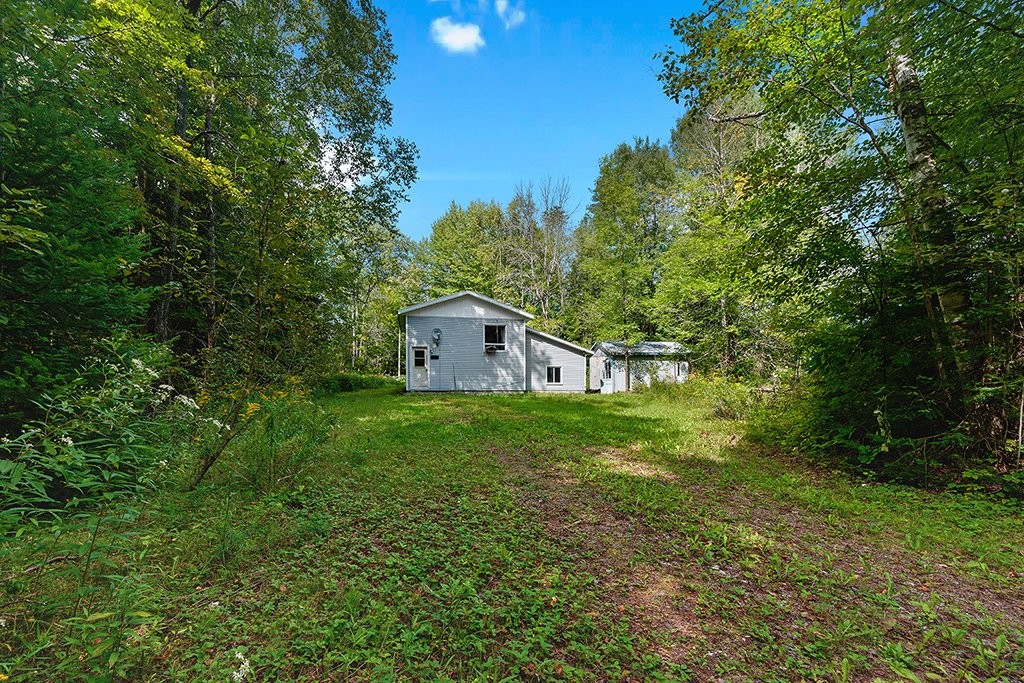 Front of Structure - 520C 13E Concession, Clarendon, QC
