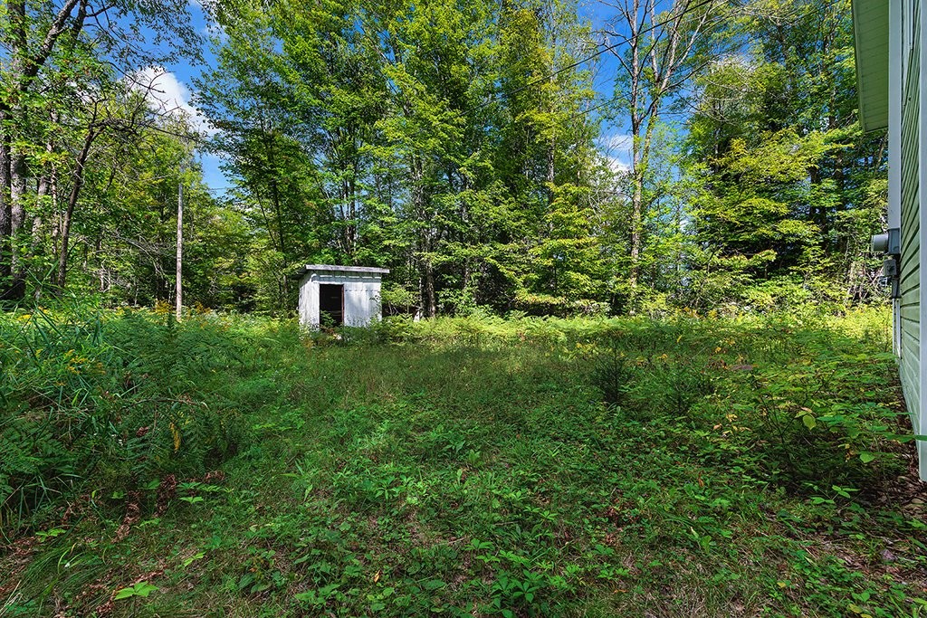 Courtyard - 520C 13E Concession, Clarendon, QC