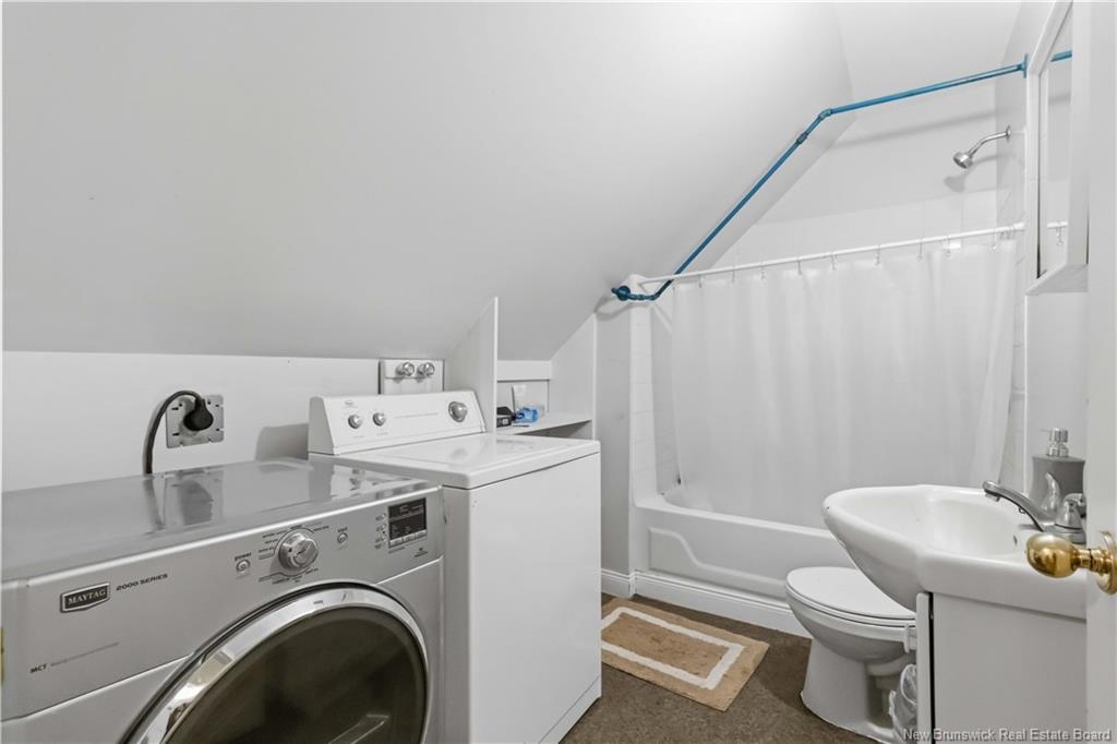 323 Saunders St, Fredericton, NB