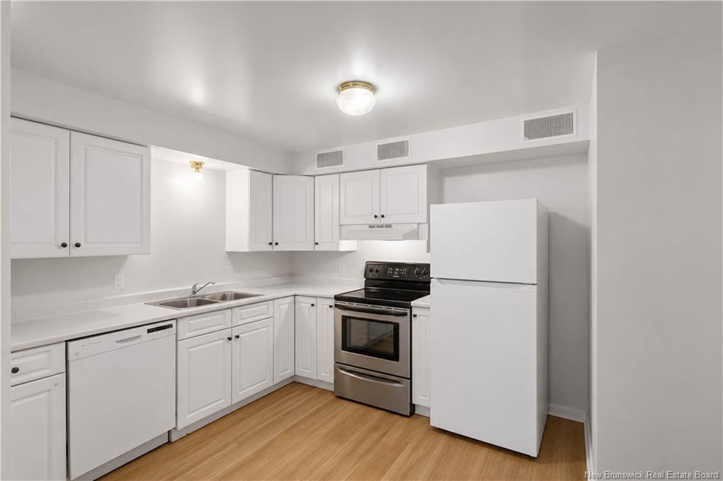 323 Saunders St, Fredericton, NB
