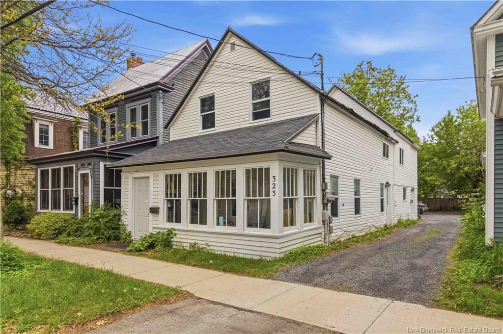 323 Saunders St, Fredericton, NB