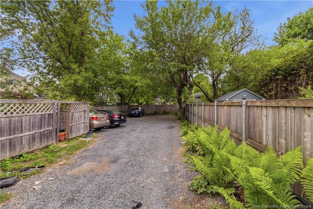 323 Saunders St, Fredericton, NB