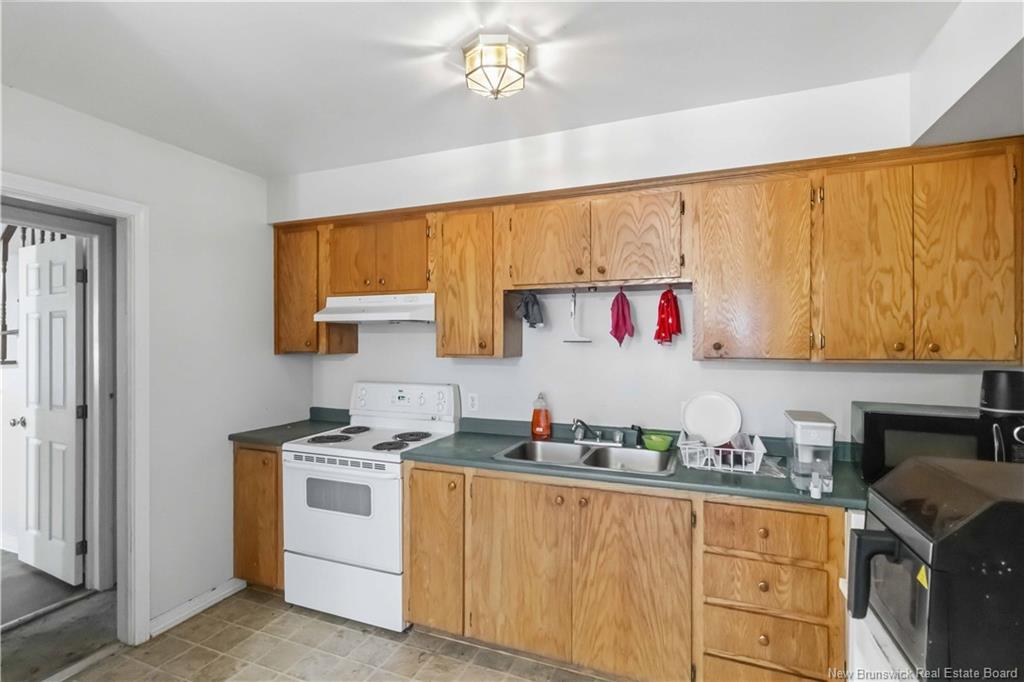 323 Saunders St, Fredericton, NB