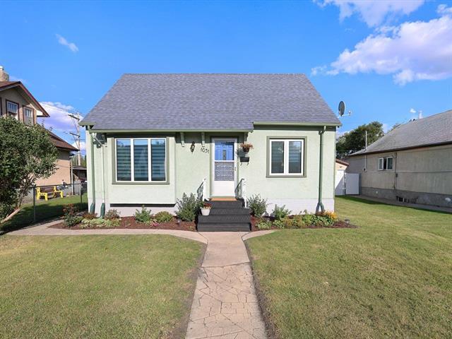 1031 Strathcona St, Winnipeg, MB
