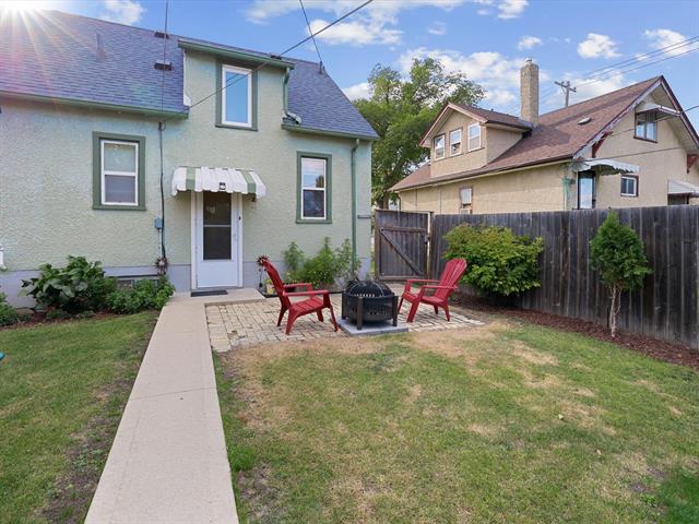 1031 Strathcona St, Winnipeg, MB