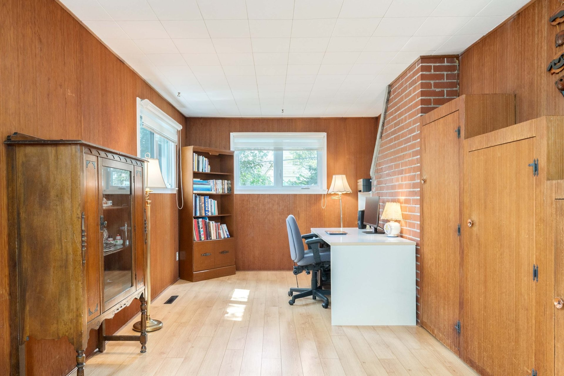 Office - 109 Av. Queen, Pointe-Claire, QC