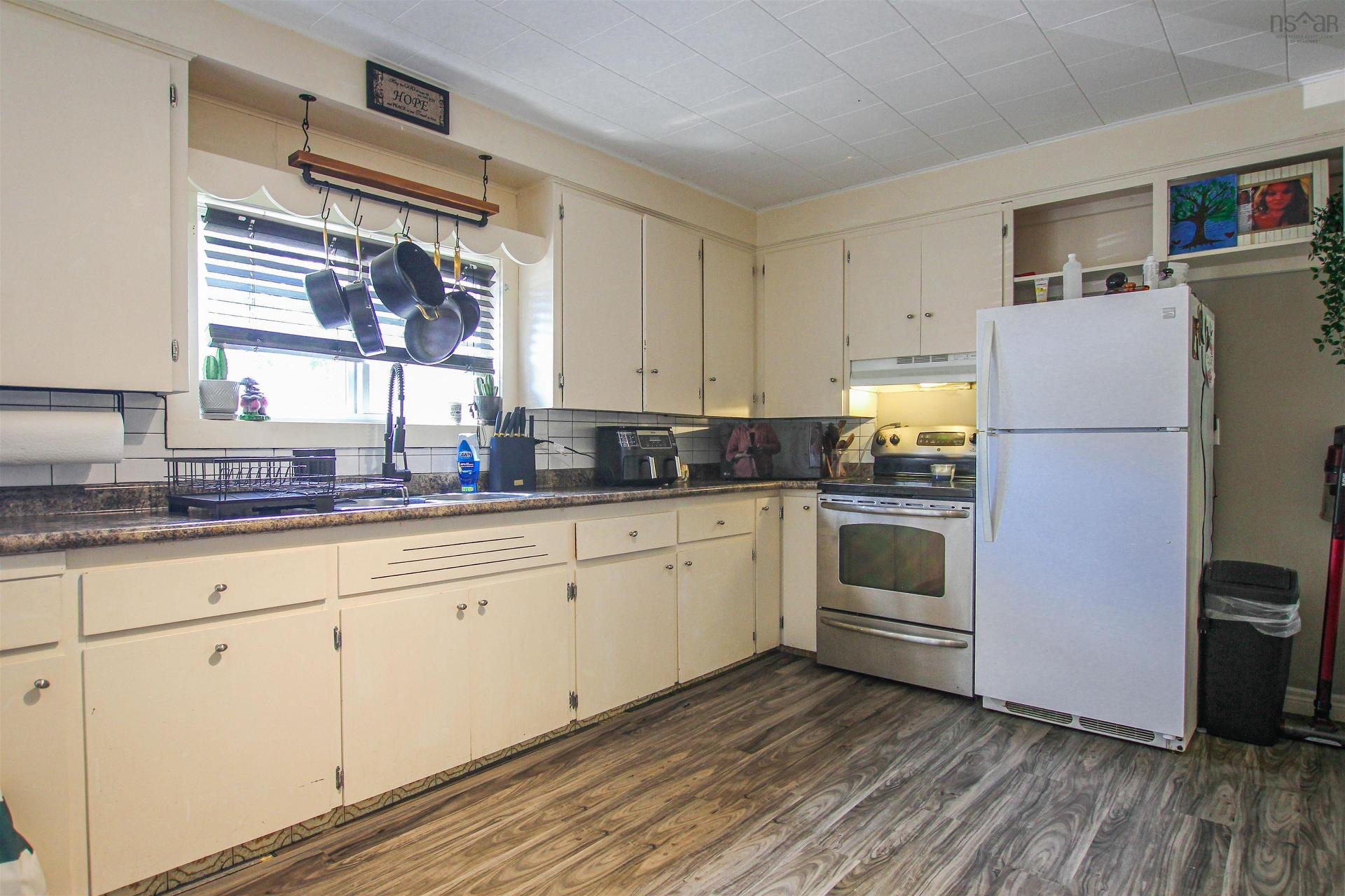 6452 Highway 3, Western Shore, NS