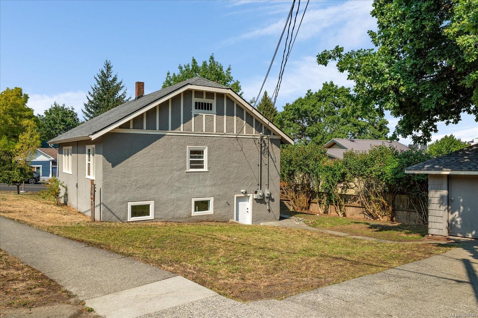 733 Fitzwilliam St, Nanaimo, BC