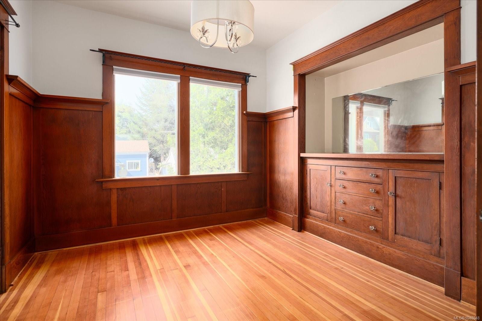 733 Fitzwilliam St, Nanaimo, BC