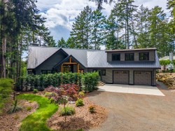 2789 Schooner Way Pender Island, BC V0N 2M2