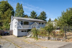 259 Denman St Comox, BC V9M 3B5