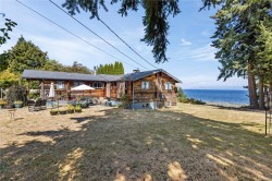 2310 Seabank Rd Courtenay, BC V9J 1Y2
