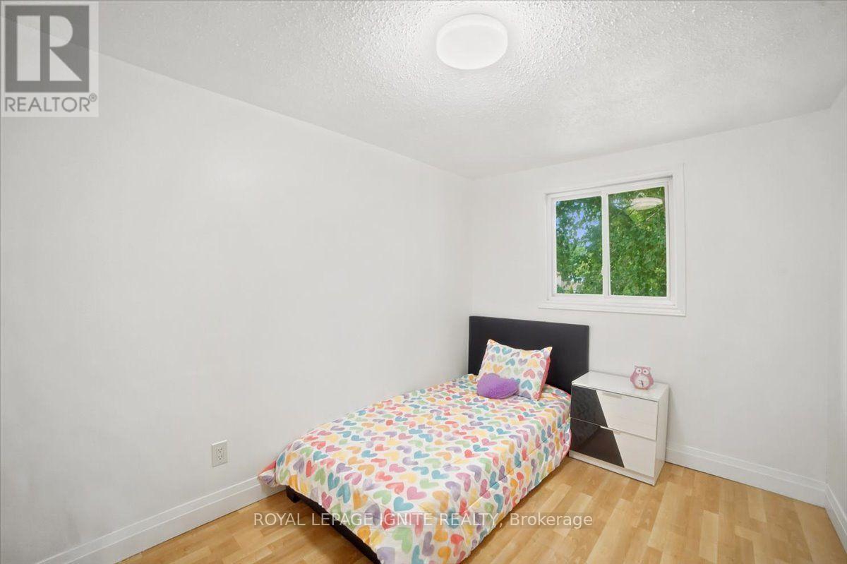 6 Upton Crescent, Guelph, ON